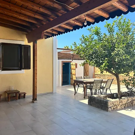 Family House Apartament Archangelos (Rhodes)