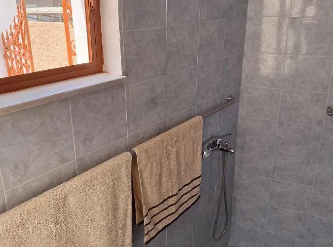 Family House * 아크앤젤로스